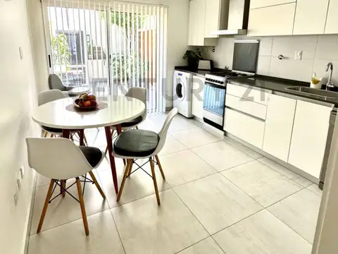 HERMOSO TRIPLEX EN VENTA - EN HAEDO