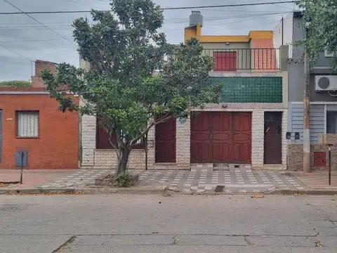 VENTA CASA 2 DORMITORIOS BARRIO GENERAL BUSTOS 