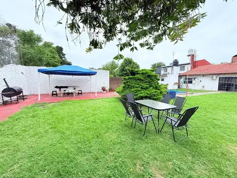 Casa en Venta con 6 cocheras