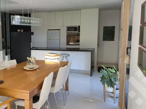 Depto Tipo Casa en Venta de 4 ambientes