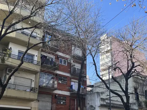 Matheu 1100, Piso 1