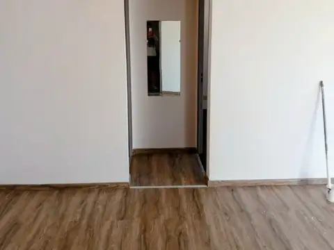 Departamento en Alquiler en Sarandi, $ 430.000