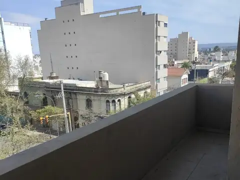 Departamento en Venta de 6 ambientes