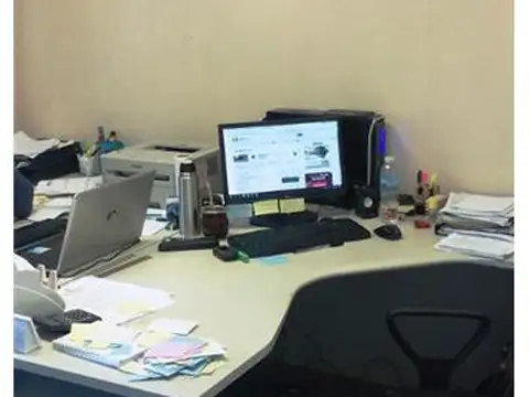 Oficina 7 ambientes con 1 baño