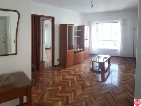 Departamento de 3 ambientes con cocina comedos baño completo y Toilette  a 100 mts de Botanico