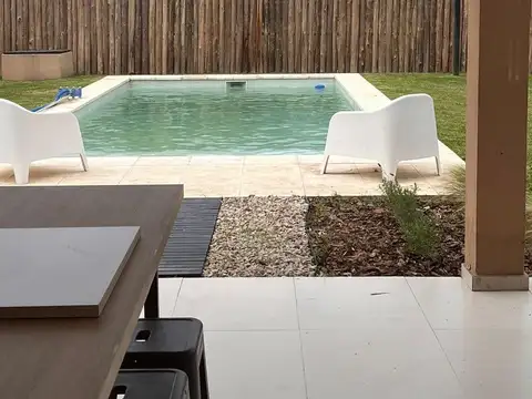 Casa en Alquiler Temporario, 4 Dormitorios, en San Sebastian, Pilar, GBA Norte