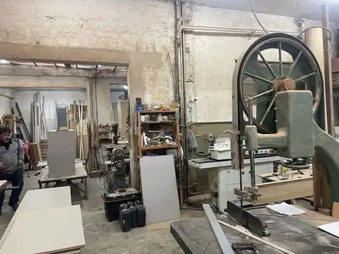 Galpon en Venta 20  mts Fondo