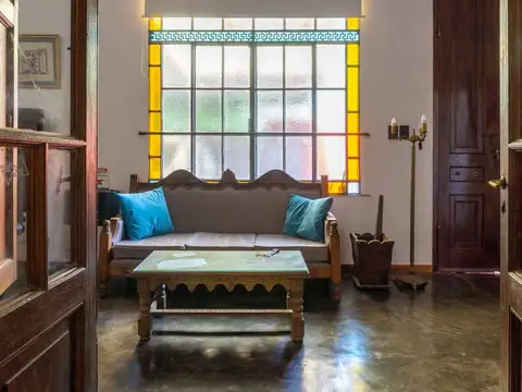 CASA EN VENTA CITY BELL 3 DORMITORIOS APTA BANCO