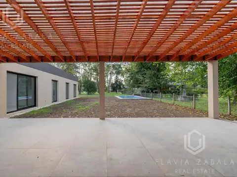 Casa en Venta con 1 cochera