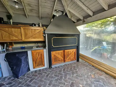 Casa 5 ambientes con 2 baños