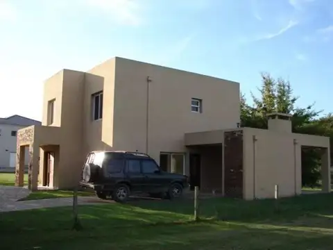 Venta Casa ,  6 Amb. S/Pileta,    Barrio Privado Septiembre, Escobar