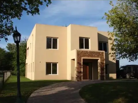 Casa  en Alquiler en Septiembre, Escobar, G.B.A. Zona Norte