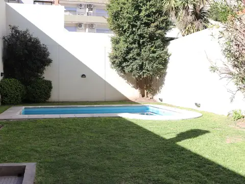 EXCELENTE TRES AMBIENTES CON BALCON TERRAZA