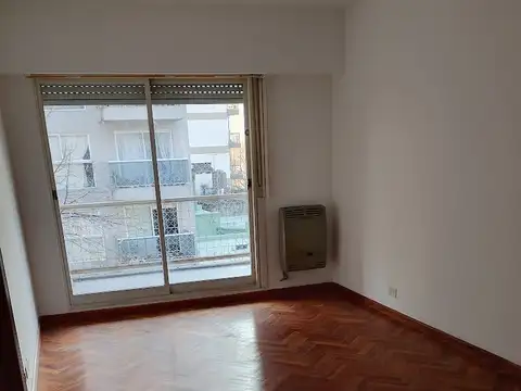 Ibera 2500, Piso 4