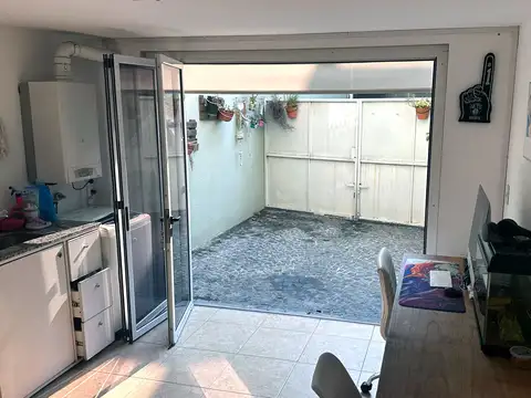 Depto Tipo Casa en Venta de 3 ambientes
