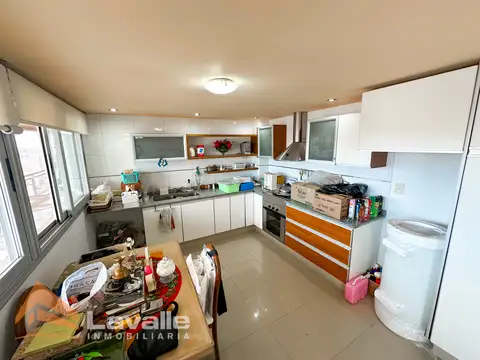 Departamento en Alquiler con 1 cocheras