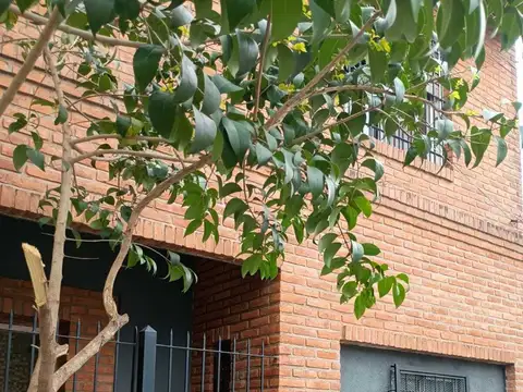 PH Planta baja tipo casa - Jardin con pileta.