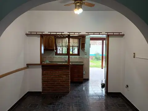 Casa 3 ambientes con 2 baños
