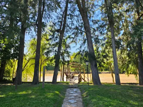 VENTA CASA DELTA TIGRE CANAL ARIAS CON MUELLE