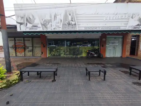 GIMNASIO COMPLETAMENTE EQUIPADO Y FUNCIONANDO