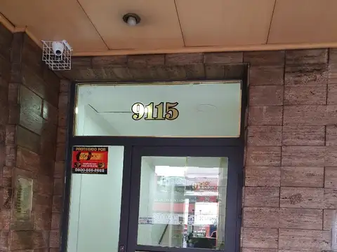 avenida Hipolito Yrigoyen 9100, Piso 10