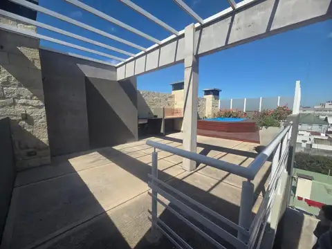 Pres. Hipólito Yrigoyen  al 1600