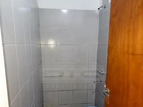 Guido spano al 3500, entre Combatiente juan sánchez y Curupaytí