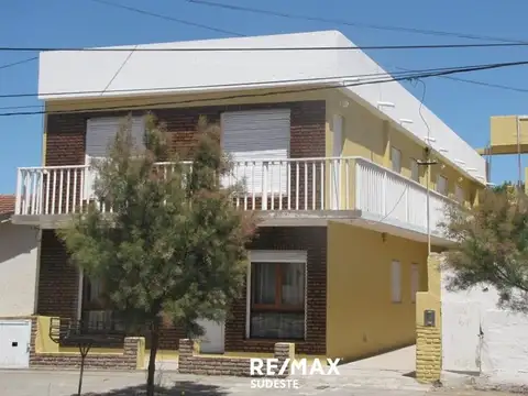 VENTA COMPLEJO DE 6 DPTOS EN MONTE HERMOSO CENTRO