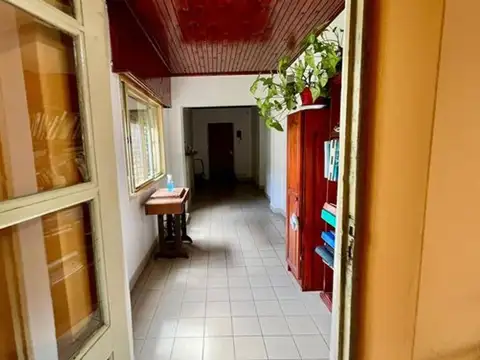 CASA EN VENTA DE DOS HABITACIONES EN AZUL