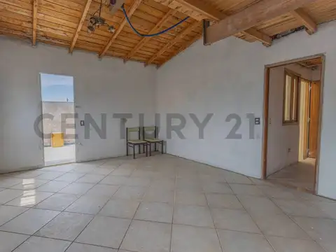 25 de Mayo 6300, Piso 0