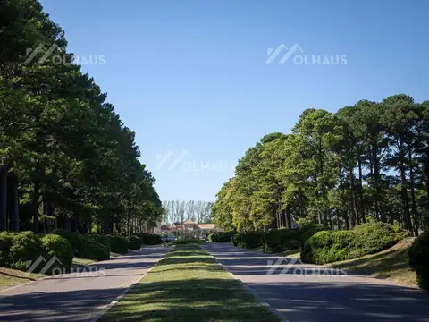 Condos y Townhouses a la Venta en Pinares CC, Exaltación de la Cruz, G.B.A. Zona Norte