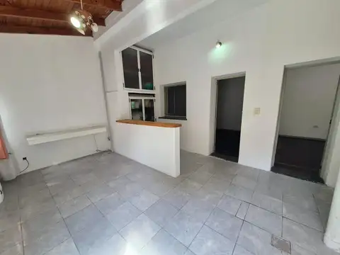 VENTA DEPARTAMENTO TIPO CASA DE TRES AMBIENTES EN WILDE