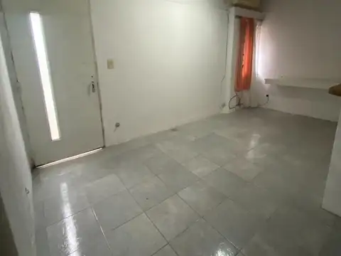 VENTA DEPARTAMENTO TIPO CASA DE TRES AMBIENTES EN WILDE