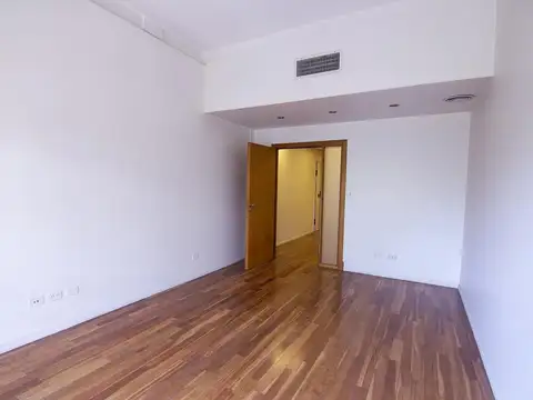 Oficina en Venta con 1 cochera