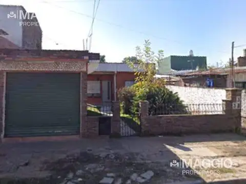 Casa Local Venta en Isidro Casanova