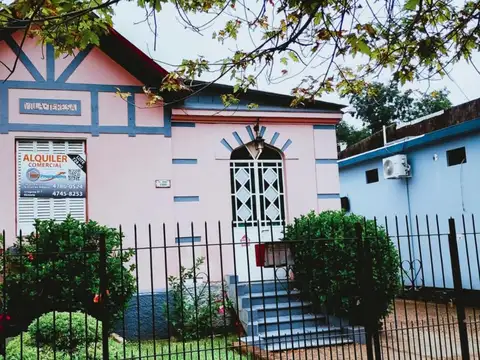 CASA ESTILO INGLES DE 4 AMB.