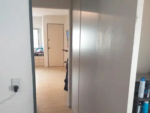 Constitución 341, dto 1 dormitorio, 46 m2, 1º piso escalera.