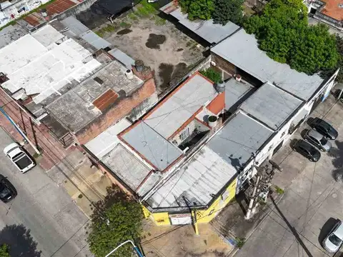 VENTA ESQUINA AV. BELGRANO Y AZCUENAGA 585 M2