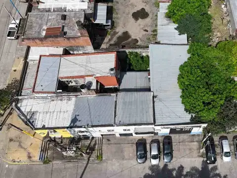 Av Belgrano y Azcuénaga 2700