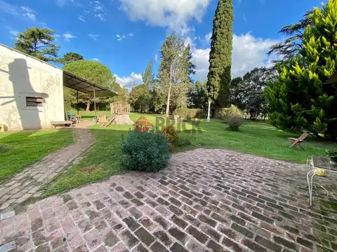 Quinta en Venta con 4 cocheras