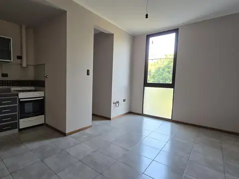 Z/ BV. MUTTIS, 1 PISO, ESTAR COMEDOR LUMINOSO, COCINA, CALEFACTOR, PLACARES, TERRAZA COMUN Y ASADOR