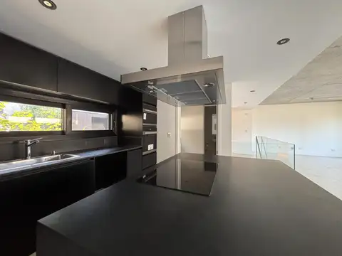 Departamento 5 ambientes con 3 baños