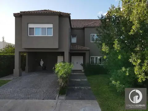 Casa de 3 dormitorios en venta pileta y galería con parrillero Fisherton barrio privado