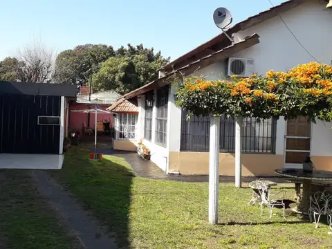 Casa en Venta con 4 cocheras