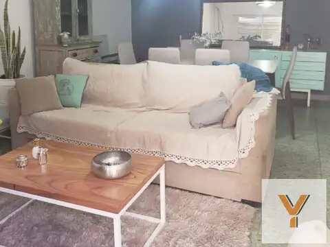 PH en venta - 1 Dormitorio 1 Baño - Castelar