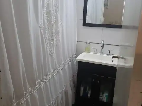 Depto Tipo Casa 2 ambientes con 1 baño