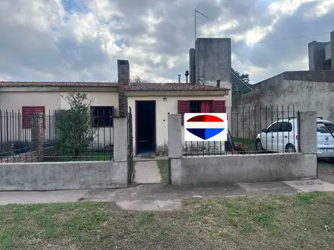 VENTA CASA 3 DORMITORIOS BOWER CÓRODBA