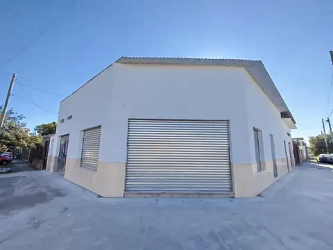 LOCAL DOBLE EN ESQUINA DE 55 m2 - RECICLADO A NUEVO