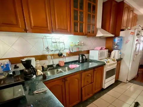 Casa 5 ambientes con 2 baños