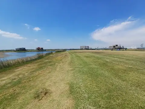 Oportunidad Lote en Venta al Lago en Amarras - Puertos del Lago